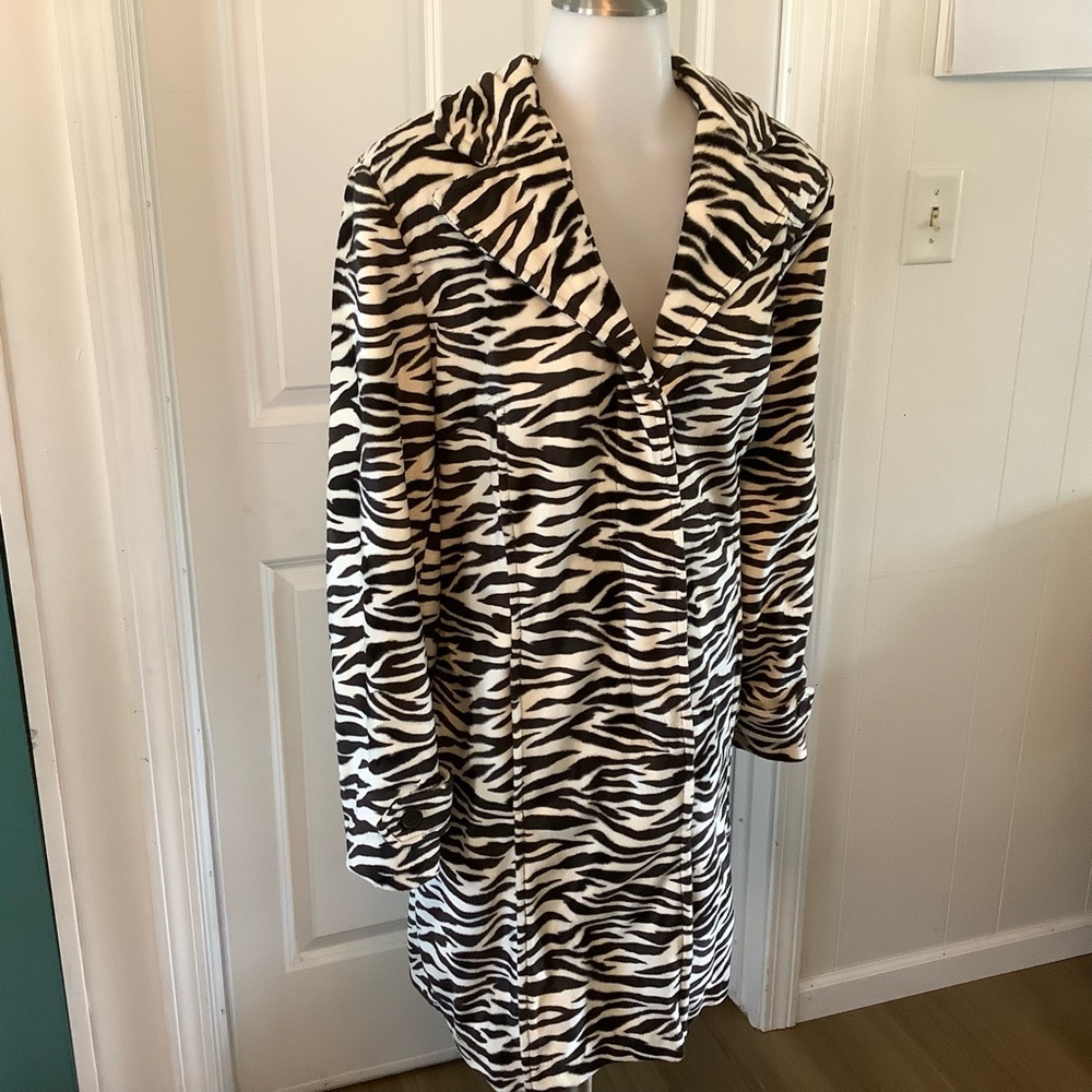 Gallery Zebra Print Long Coat Size Large - image 2